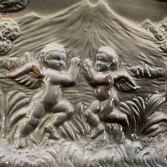 Vintage 1950’s Sutton’s Creation Hand Painted Porcelain Ashtray W/ Cherub Scene - Picture 2 of 7